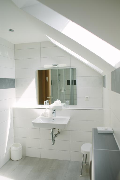 Gästehäuser Kappelmühle Grünstadt Zimmer foto